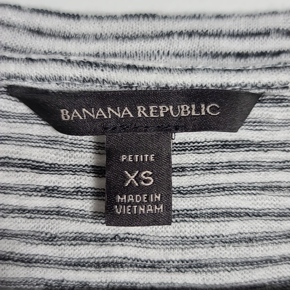 BANANA REPUBLIC Black and White Striped Top 3/4 Sleeve Size Petite XSmall - Picture 2 of 16